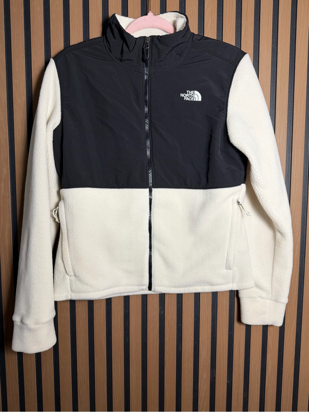 The North Face Black and Cream Fleece Jacket - Lightweight Shirt Jacket size M